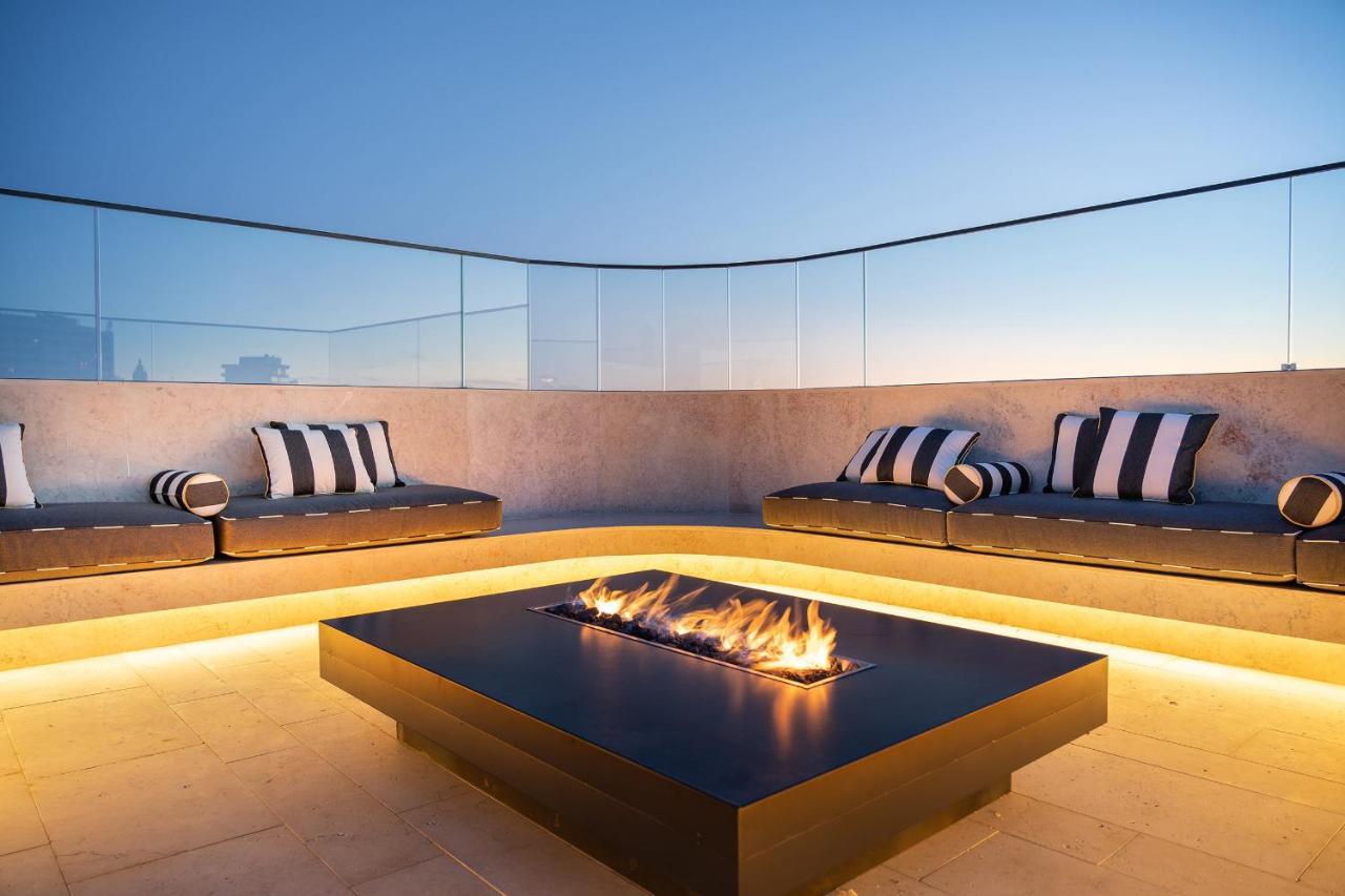 3Hb Faro Ξενοδοχείο Εξωτερικό φωτογραφία A fireplace at the top of the building
